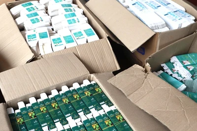 Sản phẩm mỹ phẩm giả bị Công an tỉnh Bắc Giang thu giữ trong một vụ án sản xuất, buôn bán mỹ phẩm giả. (Ảnh: Bộ Công an) 