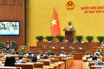 Quang cảnh phiên thảo luận tại hội trường Quốc hội sáng 27/10/2023. (Ảnh: THỦY NGUYÊN)