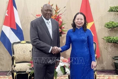 Phó Chủ tịch nước Võ Thị Ánh Xuân tiếp Ủy viên Bộ Chính trị, Phó Chủ tịch nước Cuba Salvador Valdes Mesa. (Ảnh: TTXVN) 