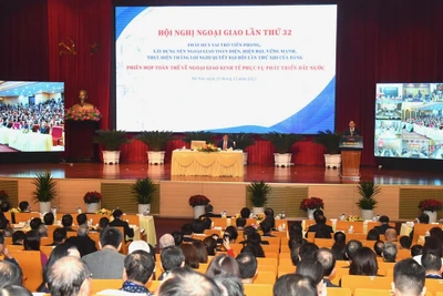 Toàn cảnh Phiên họp toàn thể Ngoại giao kinh tế phục vụ phát triển đất nước. (Ảnh: TRẦN HẢI) 