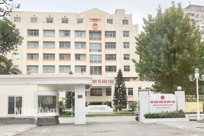 Bỏ đề xuất quy định miễn học phí cho con nhà giáo