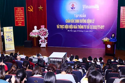 Hơn 300 học viên là Hội viên CLB, nhân viên y tế tại các bệnh viện khu vực phía bắc tham gia tập huấn.