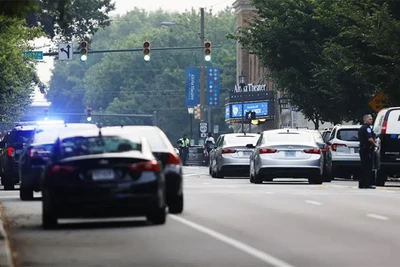 Cảnh sát và các phương tiện tập trung bên ngoài nhà hát Altria, ngày 6/6/2023. (Ảnh: Richmond Times)