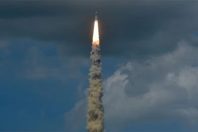 Tại sao các cơ quan vũ trụ chạy đua tới cực nam của Mặt trăng?