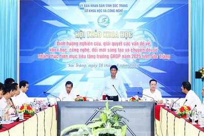 Bí thư Tỉnh ủy Sóc Trăng Lâm Văn Mẫn phát biểu chỉ đạo hội thảo.