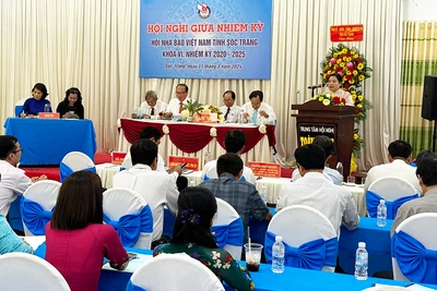 Phó Bí thư Thường trực Tỉnh ủy Sóc Trăng Hồ Thị Cẩm Đào phát biểu chỉ đạo Hội nghị.