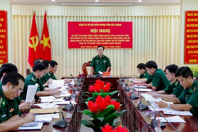 Đại tá Nguyễn Trìu Mến, Bí thư Đảng ủy, Chính ủy Bộ đội Biên phòng tỉnh phát biểu kết luận hội nghị. 