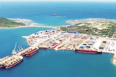 Toàn cảnh Nhà máy đóng tàu Hyundai Việt Nam. 