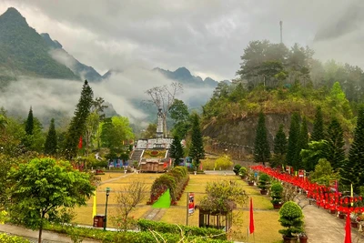 Phong cảnh nên thơ của núi rừng Pác Bó.