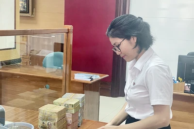 Lãi suất giảm tạo điều kiện để doanh nghiệp tiếp cận vốn với chi phí thấp hơn.