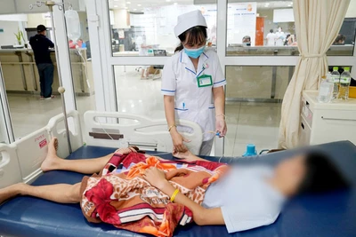 Em N. H. T .đang nằm điều trị tại Khoa ngoại tổng quát Bệnh viện đa khoa Kiên Giang. 