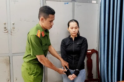 Bị can Nguyễn Thị Thu Trang bị bắt tạm giam 4 tháng về tội “Lừa đảo chiếm đoạt tài sản”. 