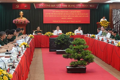 Quang cảnh buổi làm việc.