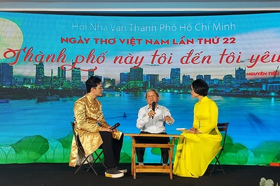 Giao lưu với nhà thơ Hoài Vũ trong chương trình thơ nhạc "Thành phố này tôi đến tôi yêu".