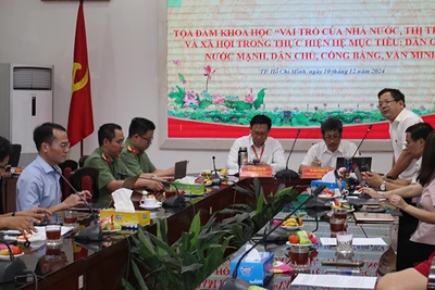 Quang cảnh buổi tọa đàm.