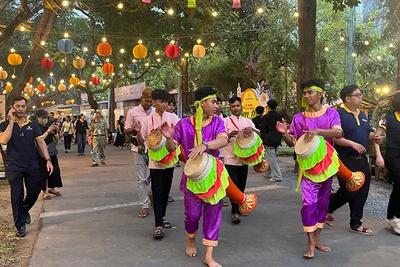 Biểu diễn nghệ thuật dân gian tại Lễ hội Văn hóa Ẩm thực, Món ngon.