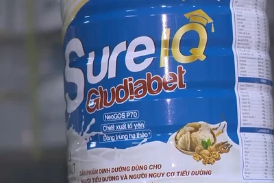 [Video] Khởi tố 8 đối tượng cầm đầu đường dây sản xuất, tiêu thụ sữa bột giả