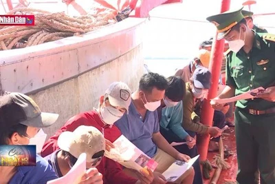 Vận động ngư dân khai thác thủy sản hợp pháp