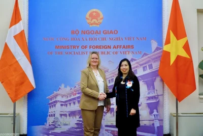 Thứ trưởng Ngoại giao Lê Thị Thu Hằng và Quốc Vụ khanh Ngoại giao Đan Mạch Lina Gandlose Hansen đồng chủ trì Tham vấn chính trị lần thứ 2 giữa Bộ Ngoại giao Việt Nam và Bộ Ngoại giao Đan Mạch. Nguồn: TTXVN 