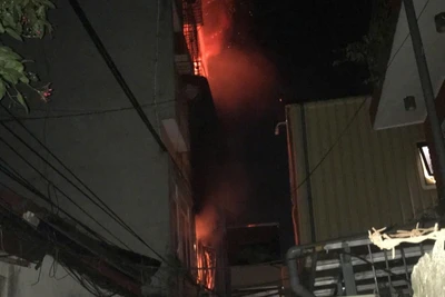 Hiện trường vụ cháy tại Định Công Hạ. (Ảnh: Cư dân cung cấp)