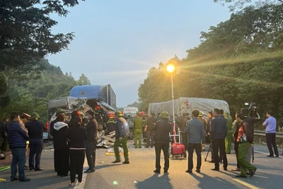 Hiện trường vụ tai nạn nghiêm trọng tại Lạng Sơn sáng 31/10. (Ảnh: Ủy ban An toàn giao thông Quốc gia cung cấp).