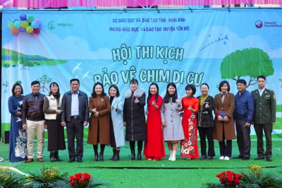 Các đại biểu chụp ảnh lưu niệm tại Hội thi.