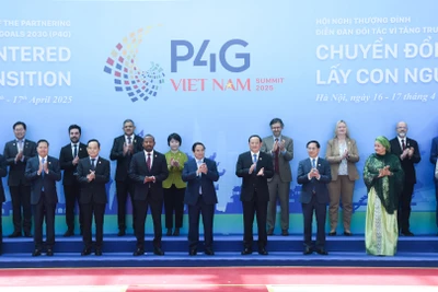 Thủ tướng Phạm Minh Chính và các đại biểu tham dự hội nghị.