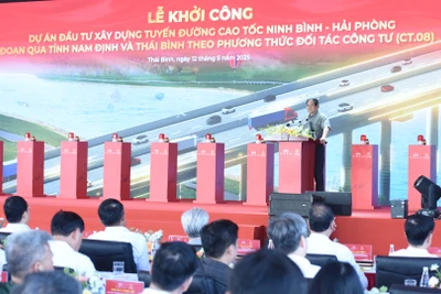 Thủ tướng Phạm Minh Chính phát biểu chỉ đạo tại lễ khởi công.