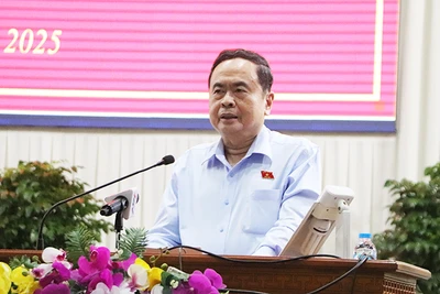 Đồng chí Trần Thanh Mẫn, Ủy viên Bộ Chính trị, Chủ tịch Quốc hội phát biểu tại Hội nghị.