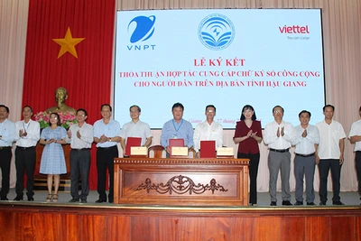 Các đơn vị ký kết cung cấp chữ ký số công cộng cho người dân.