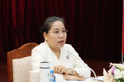 Bà Suansavanh Viyaket, Bộ trưởng Thông tin, Văn hóa và Du lịch Lào. (Ảnh: Báo Pasaxon)