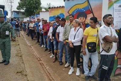 Nhân dân Venezuela tham gia cuộc bầu cử.