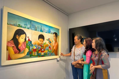 Triển lãm tranh về Học tập và làm theo Bác tại Hội Mỹ thuật Thành phố Hồ Chí Minh.