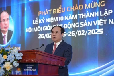 Bộ Xây dựng đề nghị các hội, hiệp hội cùng tham gia xây dựng mô hình Trung tâm giao dịch bất động sản và quyền sử dụng đất do nhà nước quản lý.