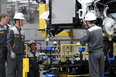 Dây chuyền sản xuất và lắp ráp ô-tô của Nhà máy sản xuất ô-tô VinFast, Khu công nghiệp Ðình Vũ (Hải Phòng). (Ảnh AN KHÁNH)