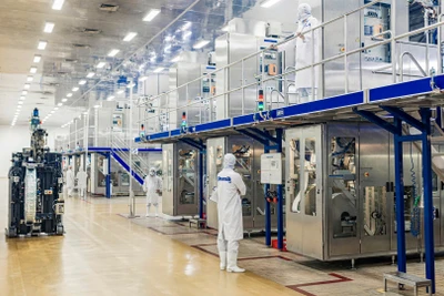 Vinamilk có nhiều sản phẩm Halal đáp ứng đầy đủ tiêu chí, yêu cầu của thị trường Hồi giáo. Trong ảnh: Dây chuyền sản xuất hiện đại tại Nhà máy sữa Vinamilk. (Ảnh HOÀNG SƠN)