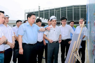 Lãnh đạo tỉnh Vĩnh Phúc trao đổi về đầu tư hạ tầng Khu công nghiệp Bá Thiện 1.