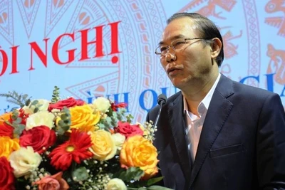 Thứ trưởng Phùng Đức Tiến phát biểu kết luận hội nghị.