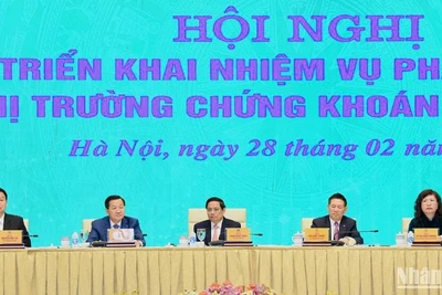 Thủ tướng Phạm Minh Chính dự và chỉ đạo hội nghị.