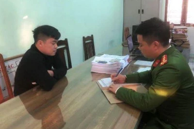 Công an tỉnh Hưng Yên bắt đối tượng trong đường dây cá độ bóng đá và cho vay nặng lãi ở tỉnh Hưng Yên.