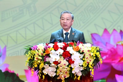 Tổng Bí thư Tô Lâm, Bí thư Quân ủy Trung ương đọc diễn văn tại lễ kỷ niệm. Ảnh: ĐĂNG KHOA