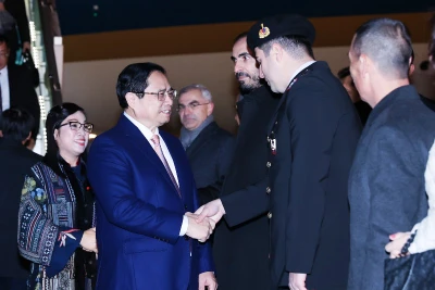 Lễ đón Thủ tướng Phạm Minh Chính tại sân bay Quốc tế Esenboga ở Thủ đô Ankara. 