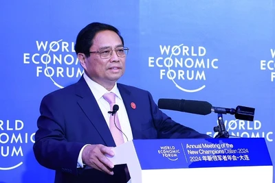 Thủ tướng Phạm Minh Chính phát biểu ý kiến tại phiên thảo luận với lãnh đạo các tập đoàn lớn của WEF.
