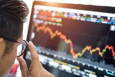 VN-Index giữ được mốc 1.330 điểm, khối ngoại bán ròng hơn 490 tỷ đồng