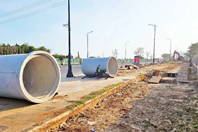 “Dân vận khéo” góp phần vận động được hàng trăm hộ gia đình bàn giao mặt bằng để thực hiện các dự án chỉnh trang đô thị, bảo đảm tiến độ các dự án.