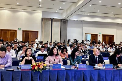 Các đại biểu dự hội nghị.