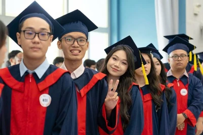 Tân cử nhân, tân thạc sĩ của Trường đại học Việt Đức.