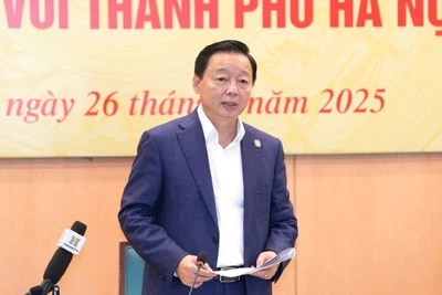 Phó Thủ tướng Trần Hồng Hà chỉ đạo tại Hội nghị. (Ảnh: PHẠM LINH)