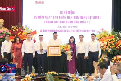 Báo Nhân dân kỷ niệm 25 năm chính thức hòa mạng internet