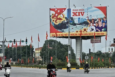 Cụm truyên truyền trực quan ở thành phố Thanh Hóa hướng tới Đại hội Đảng toàn quốc lần thứ 14.